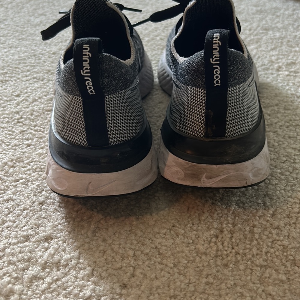 Women’s Nike React Infinity Run Size 8 - image 5